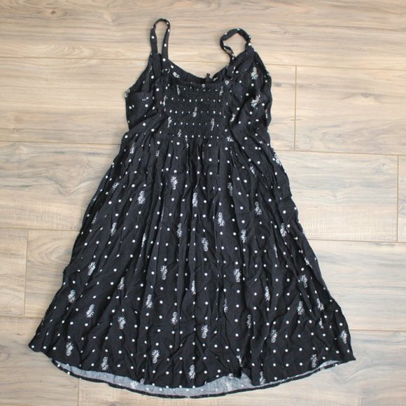 Torrid Black & White Pineapple Polka Dot Flowy Summer Dress 0 - Picture 5 of 9
